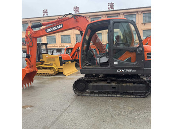 Pásové rýpadlo DOOSAN DX225