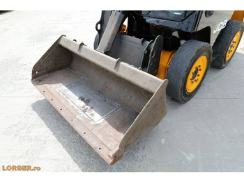 Smykový nakladač JCB 260 ECO: obrázek 5