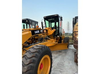 Stavební technika CATERPILLAR 140K