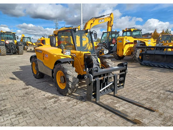 Teleskopický manipulátor JCB 525-60 Agri Plus: obrázek 2