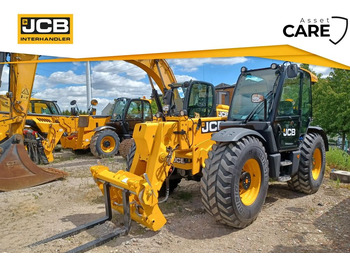 Teleskopický manipulátor JCB