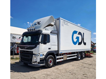 Chladírenský nákladní automobil VOLVO FM