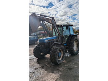 Traktor FORD
