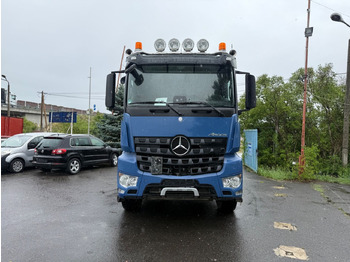 Tahač MERCEDES-BENZ Arocs 1843