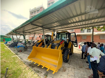 Nový Rýpadlo-nakladač CATERPILLAR 424: obrázek 5
