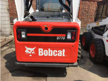 Smykový nakladač BOBCAT