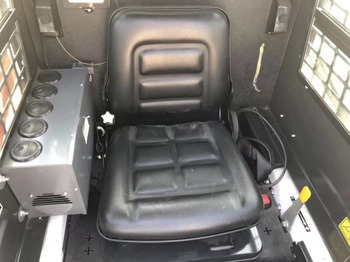 Smykový nakladač Bobcat S16: obrázek 2