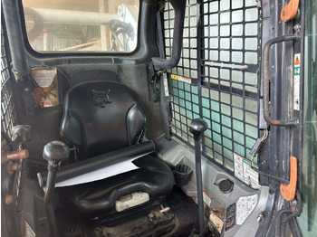 Smykový nakladač Bobcat S750: obrázek 2