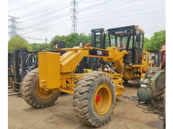 Grejdr CATERPILLAR 12H