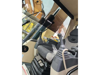 Pásové rýpadlo CAT 312C: obrázek 3