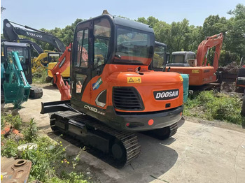 Mini rýpadlo DOOSAN DX60