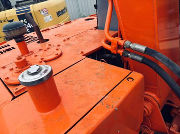 Pásové rýpadlo Hitachi EX60: obrázek 5