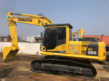 Pásové rýpadlo KOMATSU PC200-8