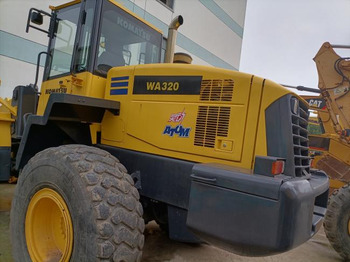 Kolový nakladač Komatsu WA320: obrázek 3