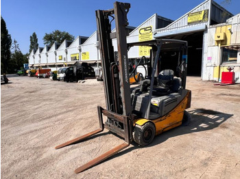 Elektrický vysokozdvižný vozík JUNGHEINRICH EFG