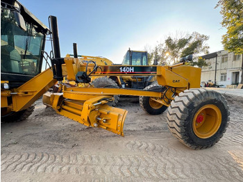 Grejdr CATERPILLAR 140H