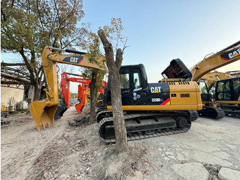 Pásové rýpadlo CAT 320D2L: obrázek 2
