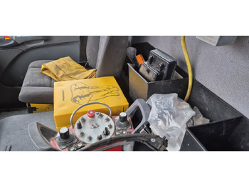 Autodomíchávač s čerpadlem Mercedes-Benz 3241 PM 21-3 Liebherr 7 cbm PUMI Putzmeister Liebherr: obrázek 3 Autodomíchávač s čerpadlem Mercedes-Benz 3241 PM 21-3 Liebherr 7 cbm PUMI Putzmeister Liebherr: obrázek 3