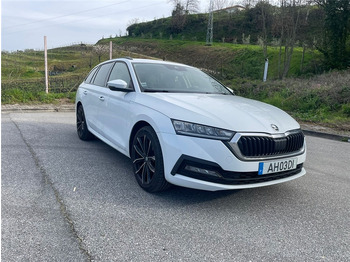 Osobní auto ŠKODA