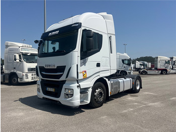 Tahač IVECO