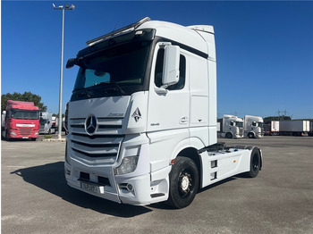 Tahač MERCEDES-BENZ Actros 1845