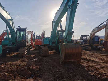 Pásové rýpadlo Kobelco SK210LC: obrázek 3