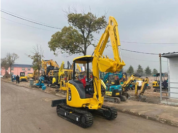 Mini rýpadlo Komatsu PC35: obrázek 4