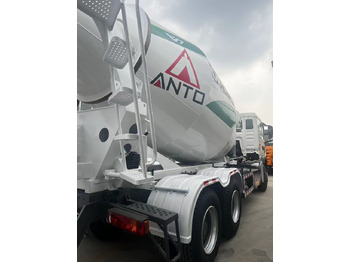 Autodomíchávač SINOTRUK HOWO