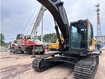 Pásové rýpadlo Volvo EC240: obrázek 3
