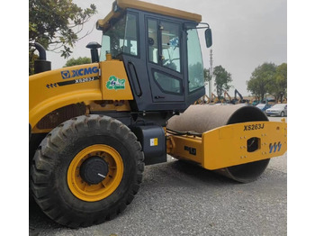 Kompaktor XCMG XS263J