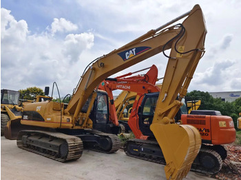 Pásové rýpadlo CATERPILLAR 320C