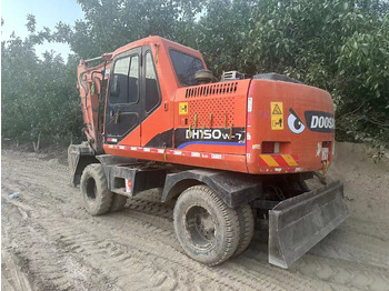 Kolesové rýpadlo DOOSAN DH150W-7