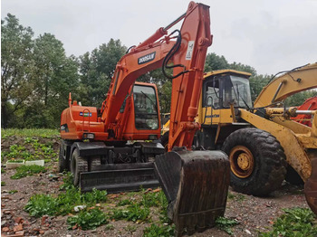Kolesové rýpadlo DOOSAN DH150W-7