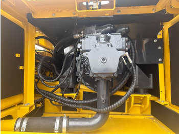 Pásové rýpadlo KOMATSU PC300-8: obrázek 4