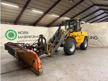 Kolový nakladač VOLVO L40B