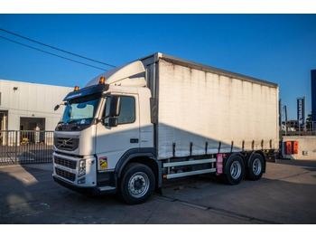 Plachtový nákladní auto VOLVO FM 330