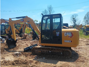 Pásové rýpadlo CATERPILLAR 306