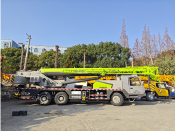 Autojeřáb ZOOMLION ZTC250V