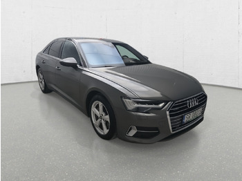 Sedan AUDI