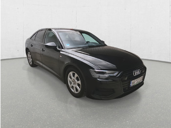 Sedan AUDI