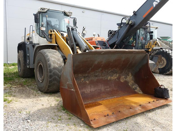 Kolový nakladač LIEBHERR L 566