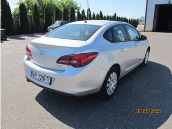 Sedan OPEL ASTRA SEDAN: obrázek 4