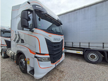 Tahač IVECO