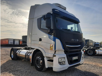 Tahač IVECO