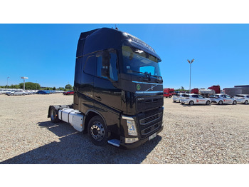 Tahač VOLVO FH