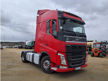Tahač VOLVO FH