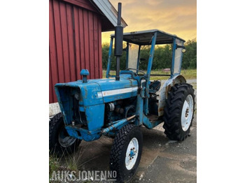 Traktor FORD