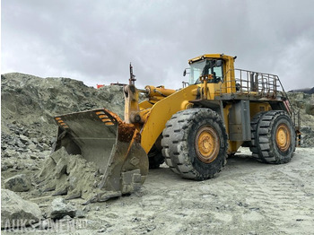 Kolový nakladač KOMATSU