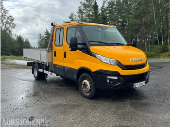 Nákladní automobil valníkový/ Plošinový 2017 Iveco Daily dobbelkabin m/kran, Webasto, innredning, inverter og vinterhjul: obrázek 3