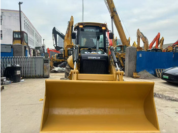 Rýpadlo-nakladač CATERPILLAR 420F2